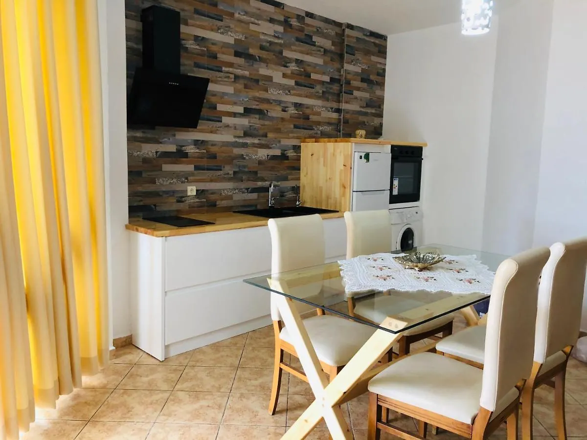 Flora Apartments Sarande