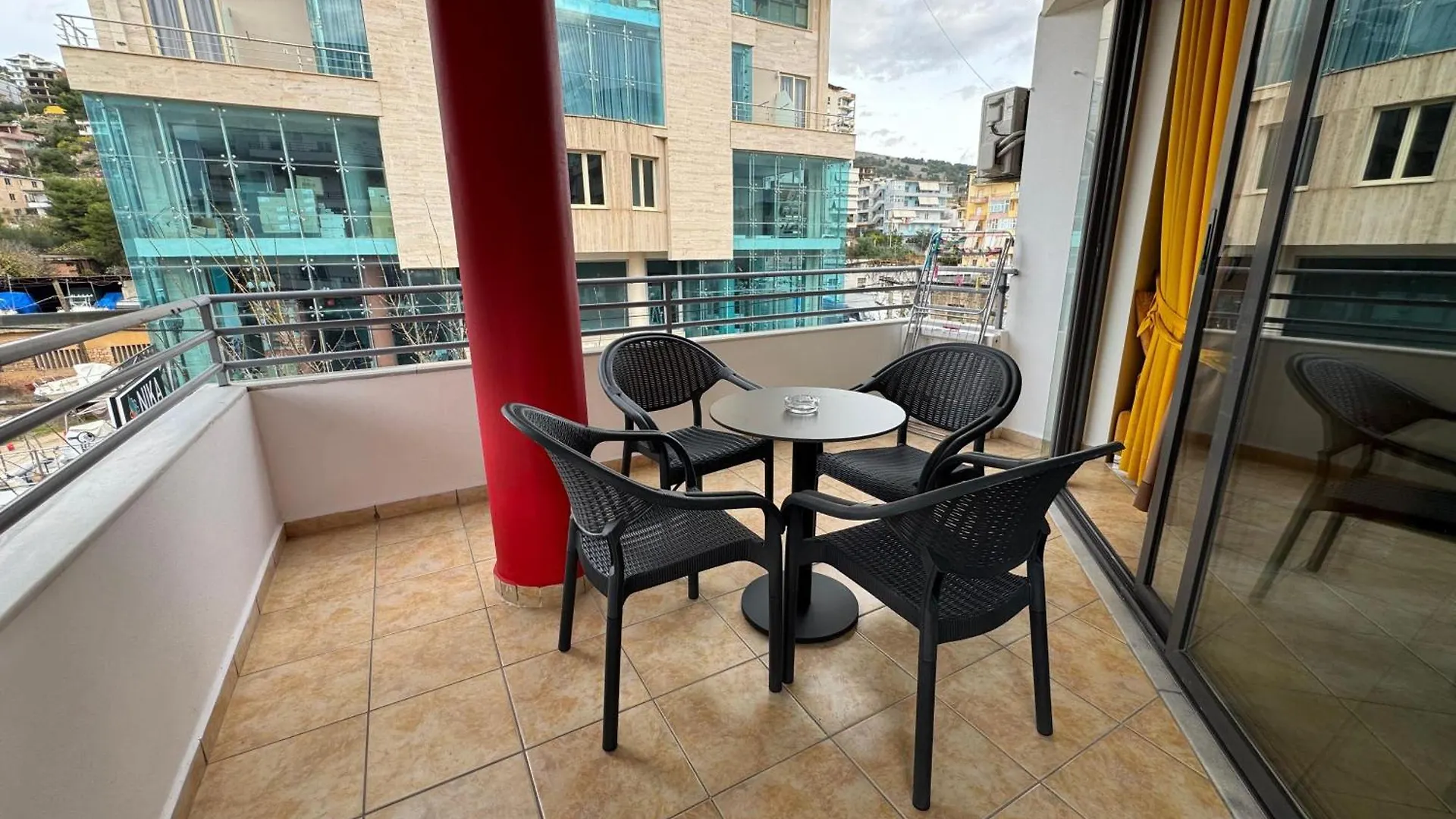 Flora Apartments Sarandë 0*,