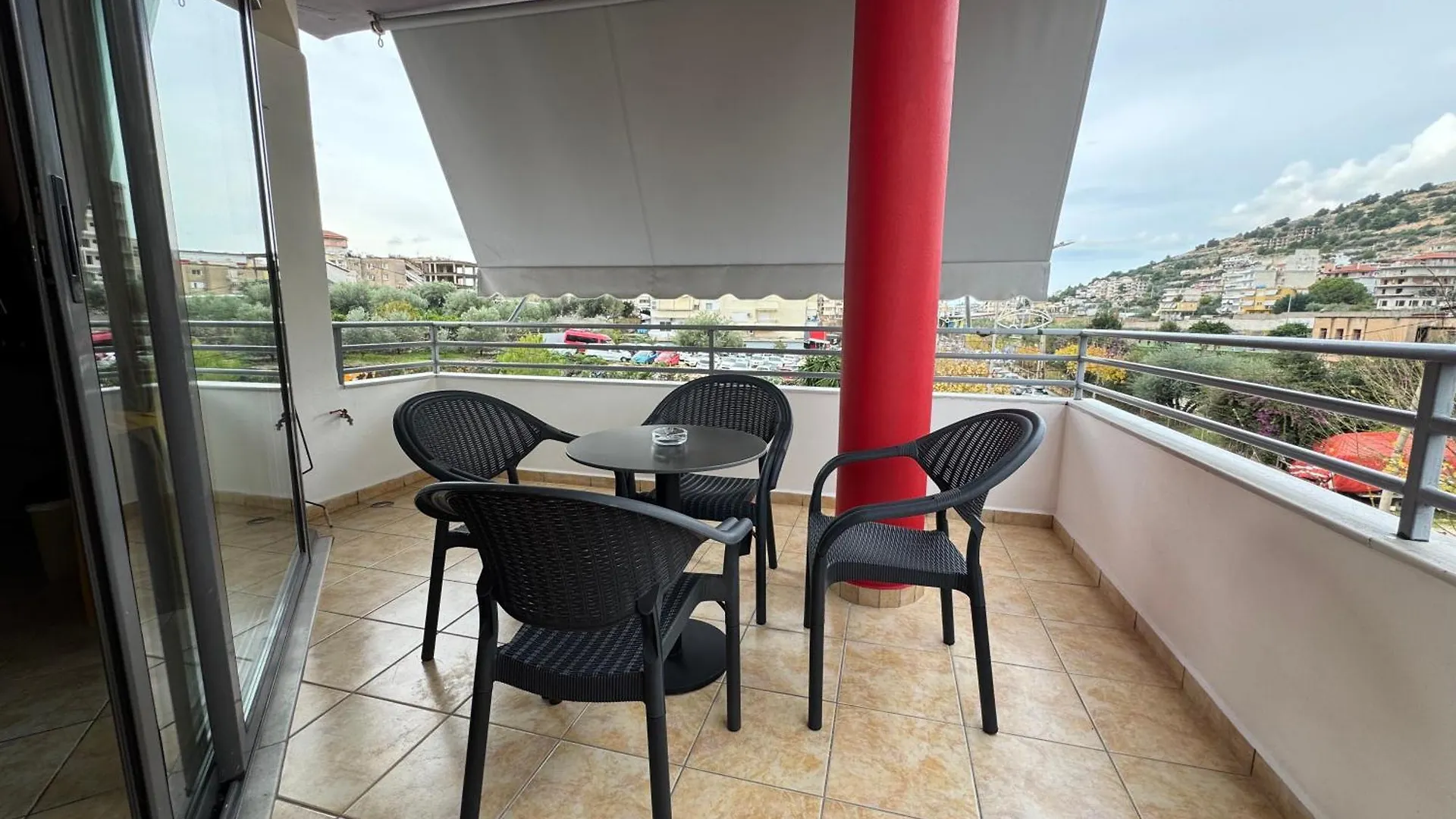 Flora Apartments Sarande 0*,