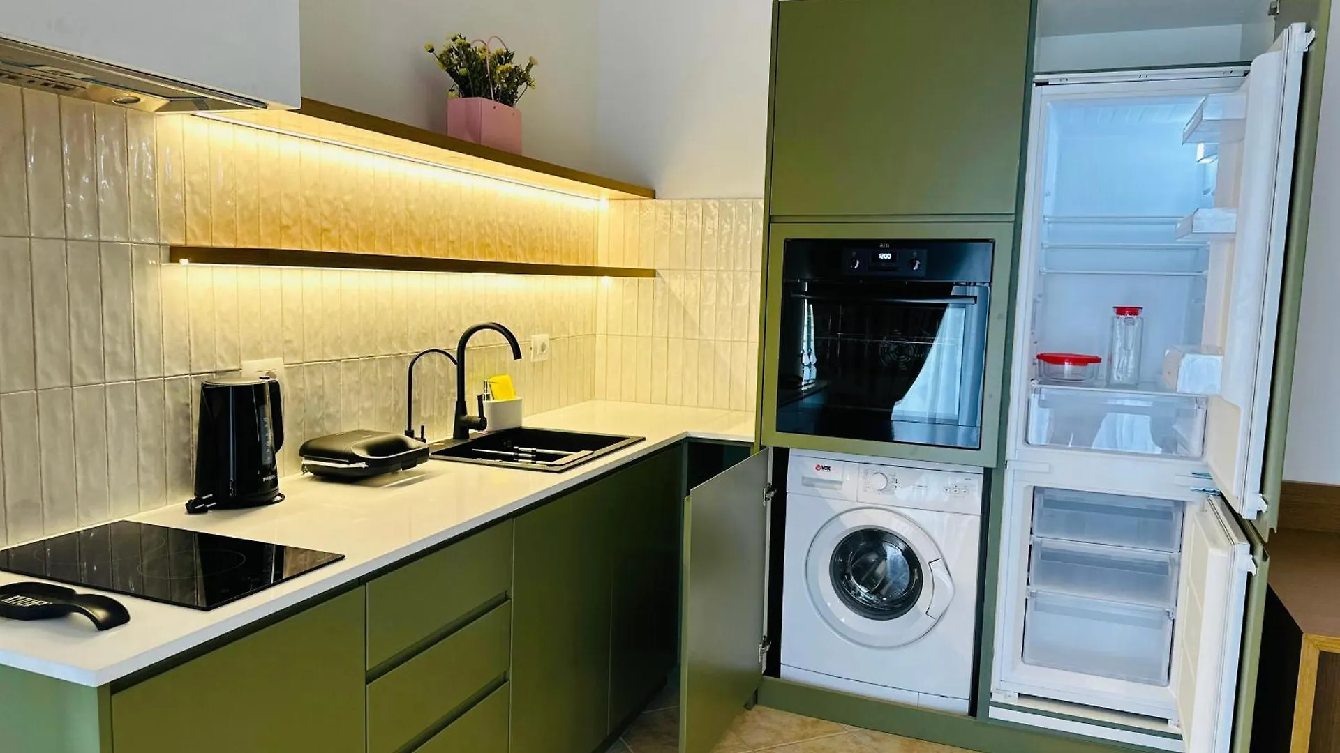 Flora Apartments Sarande 0*,