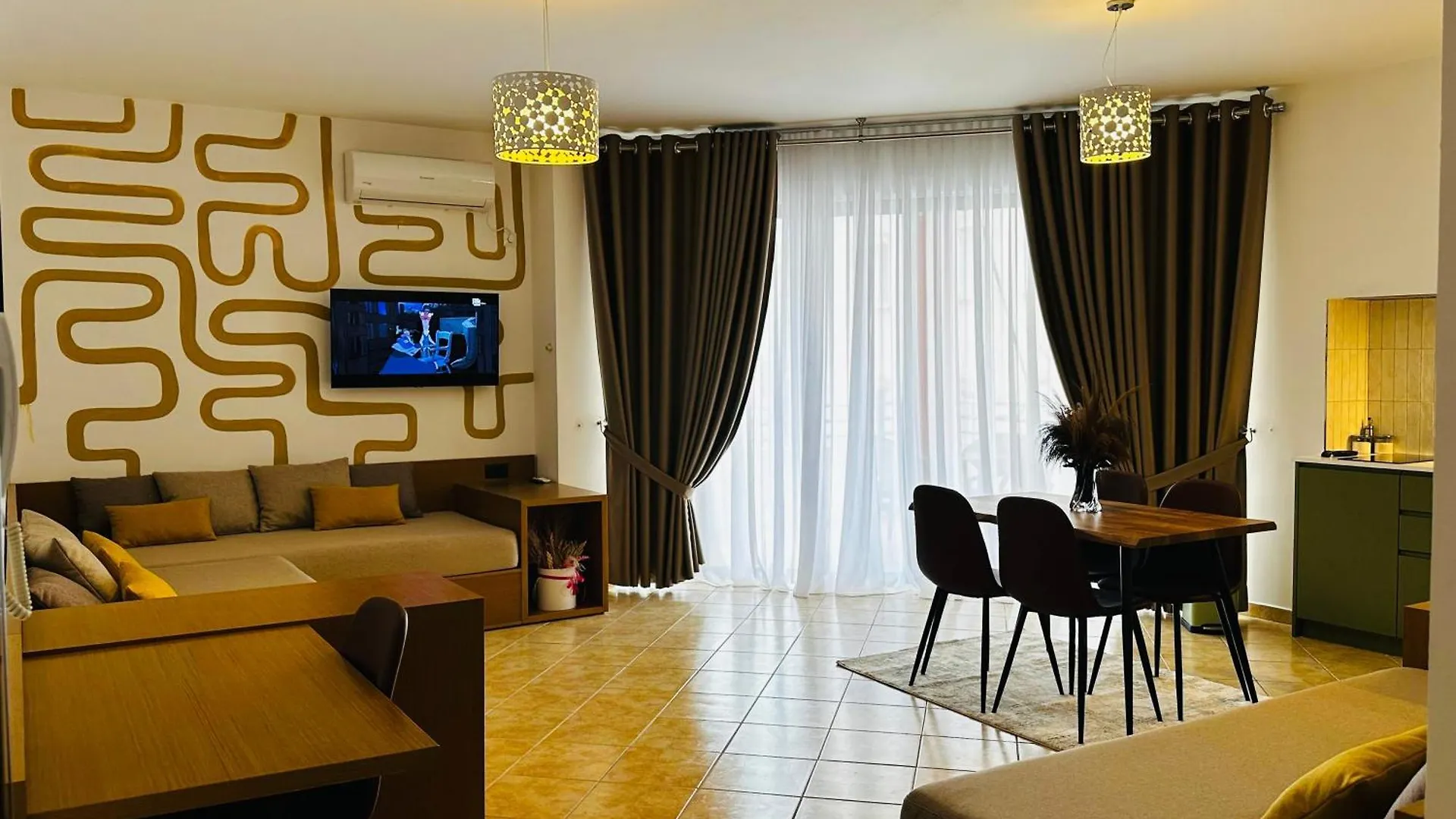 Flora Apartments Sarandë 0*,  Albania