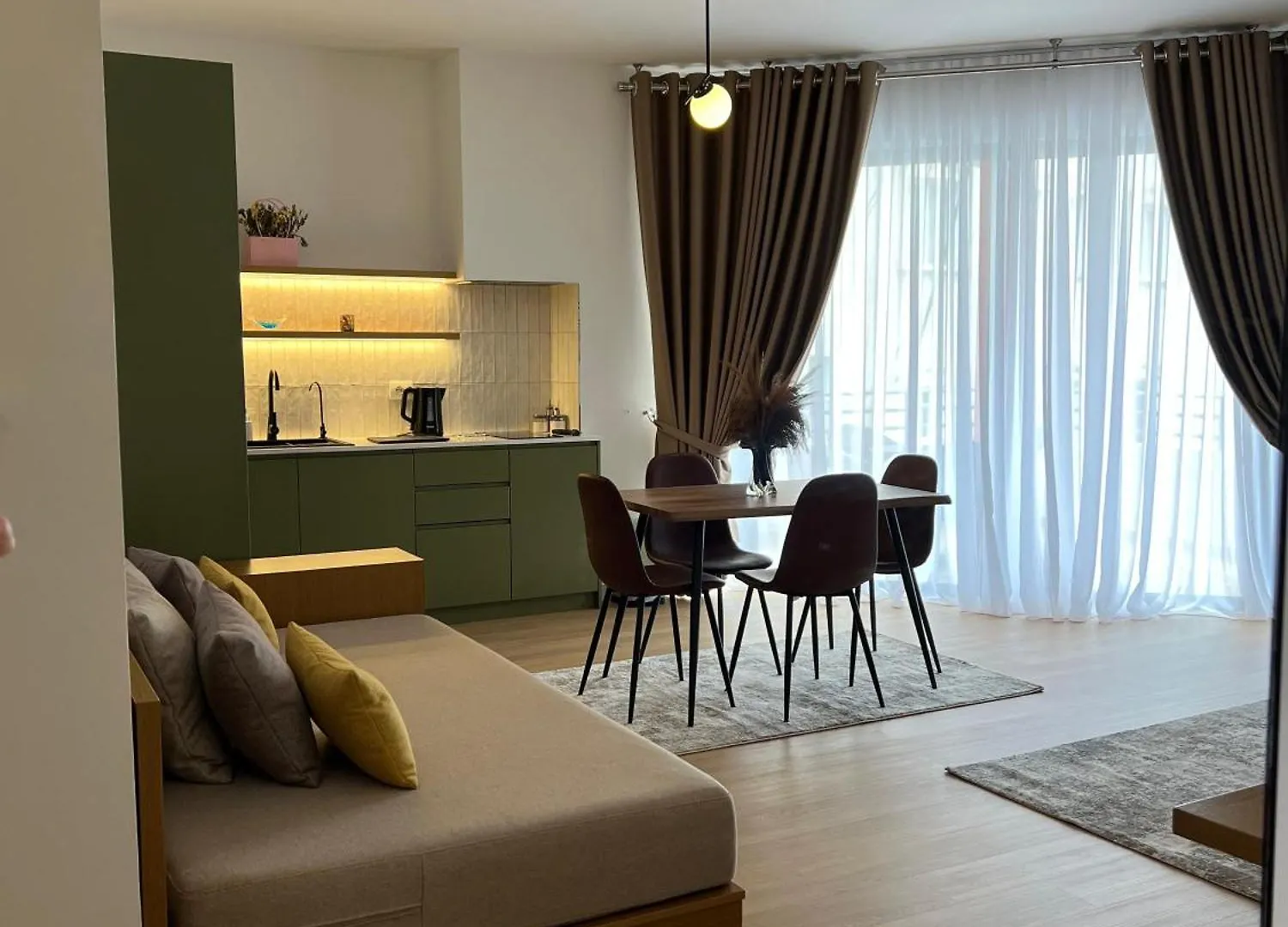 Flora Apartments Sarande 0*,  Albania