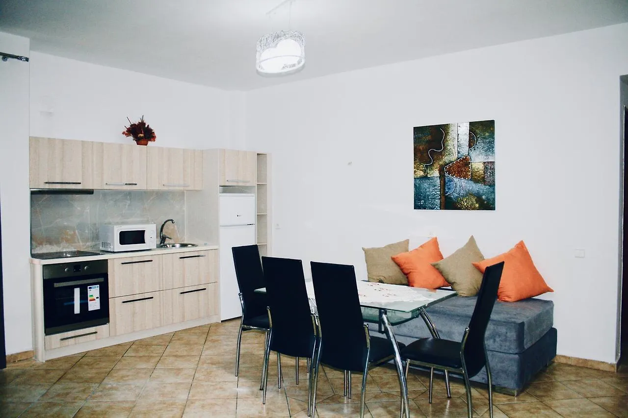 Flora Apartments Sarandë 0*,  Albania