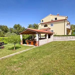 apartments-gilly-1.in-istria.net/