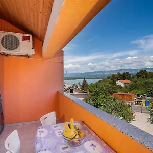 apartments-stasic-katarina.primorje-gorskikotar.com/